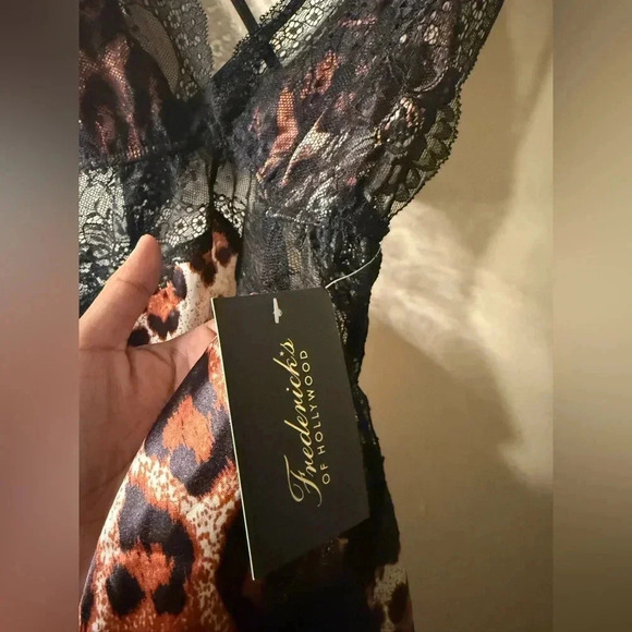 NWT Frederick's of Hollywood Rosalina Rose Cami/Short Set in Leopard Print - Picture 7 of 7